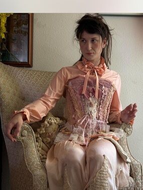 Vintage 1980s Victorian-Inspired Peach Ruffled Button Down Blouse S